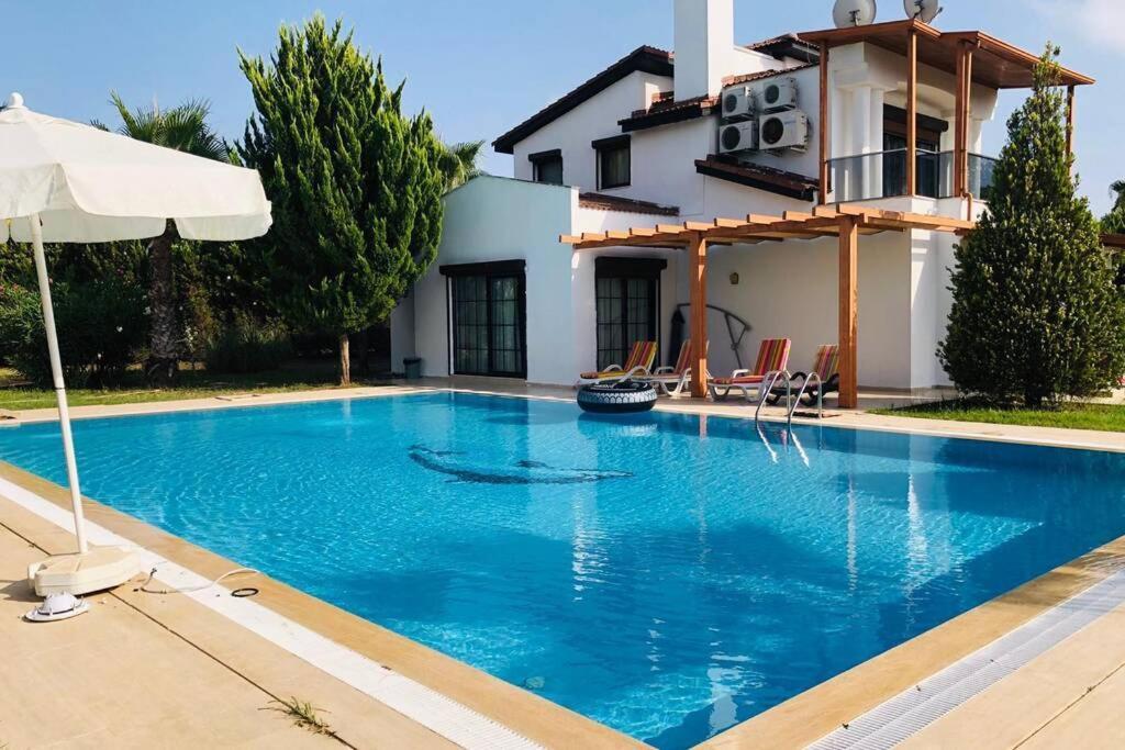 Fun&Sun Two Villas For Big Families 贝莱克 外观 照片