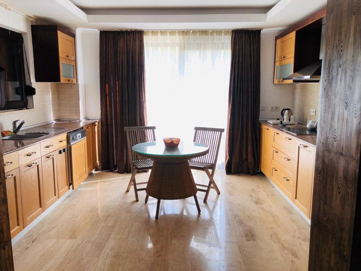 Fun&Sun Two Villas For Big Families 贝莱克 外观 照片