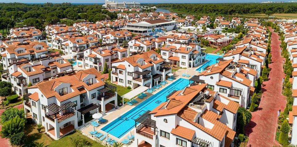 Fun&Sun Two Villas For Big Families 贝莱克 外观 照片