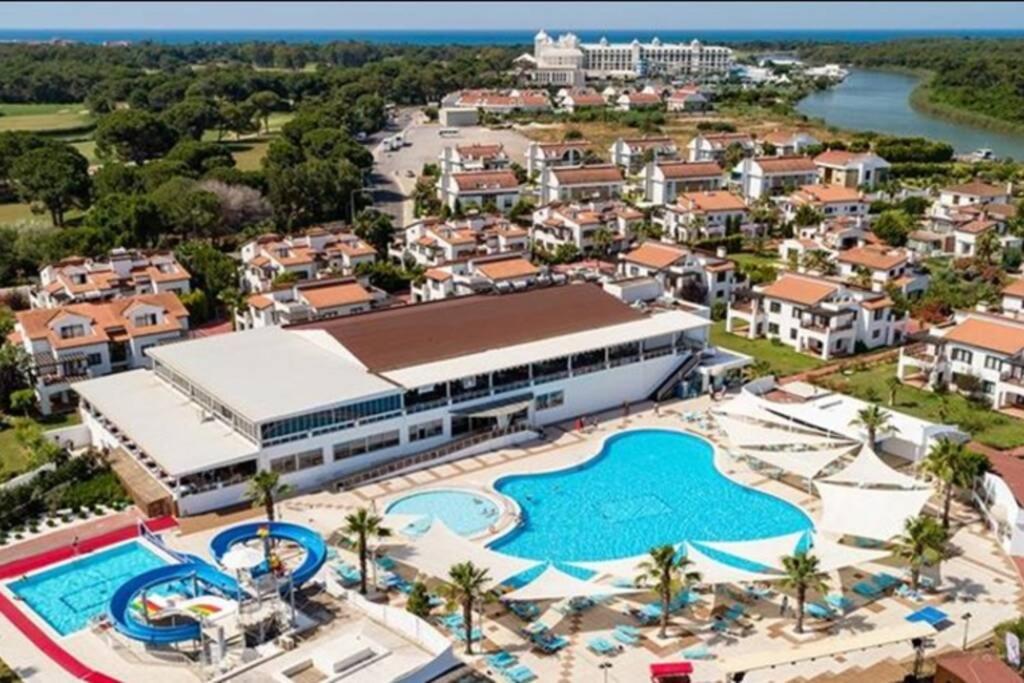 Fun&Sun Two Villas For Big Families 贝莱克 外观 照片