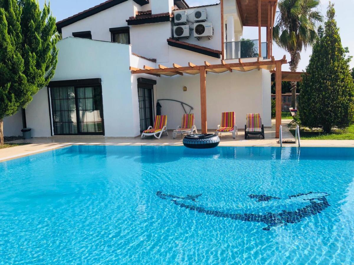 Fun&Sun Two Villas For Big Families 贝莱克 外观 照片
