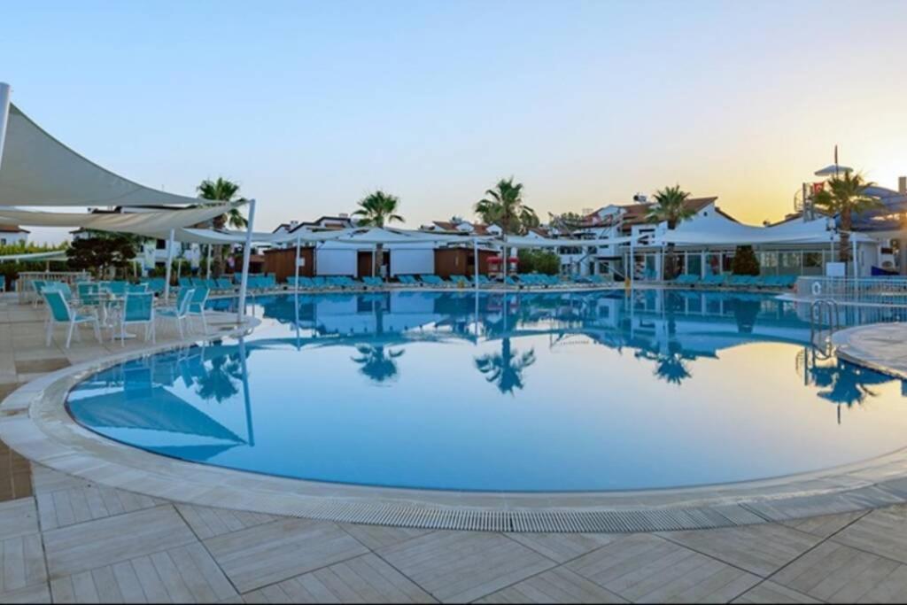 Fun&Sun Two Villas For Big Families 贝莱克 外观 照片