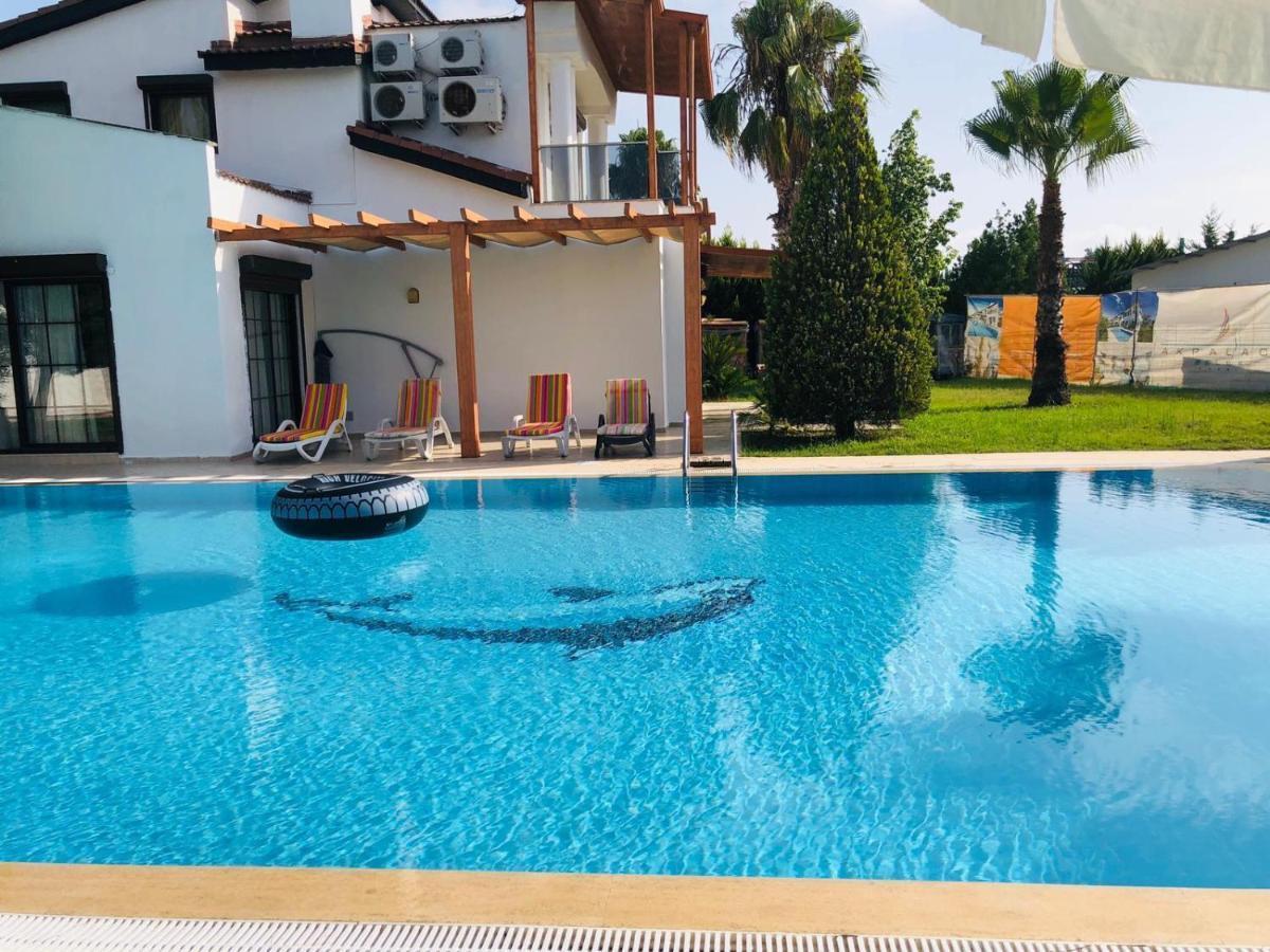 Fun&Sun Two Villas For Big Families 贝莱克 外观 照片