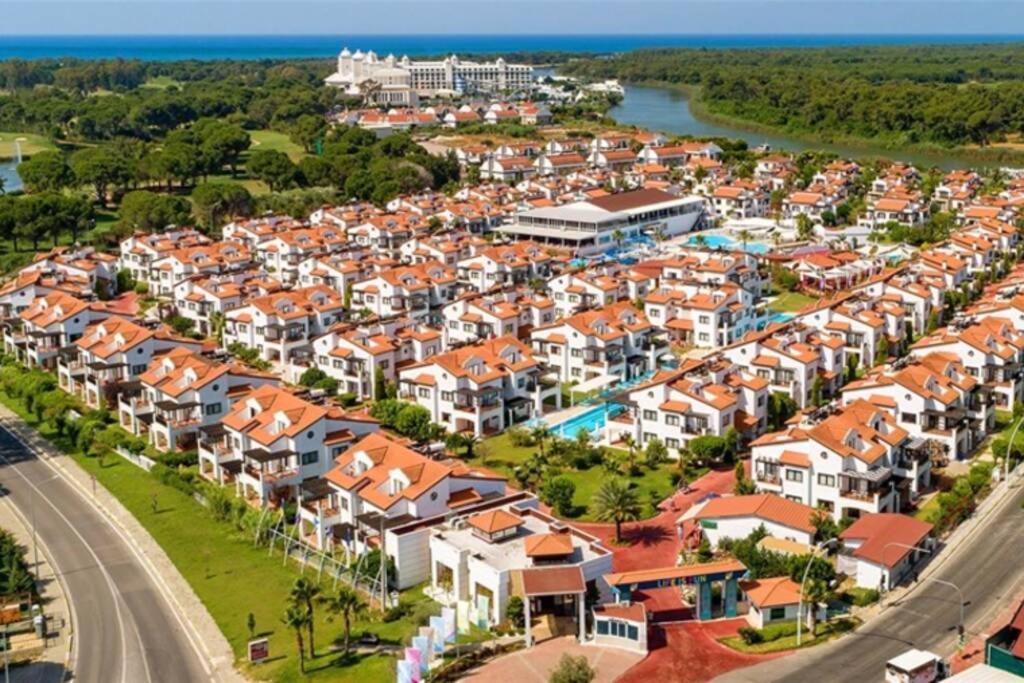 Fun&Sun Two Villas For Big Families 贝莱克 外观 照片