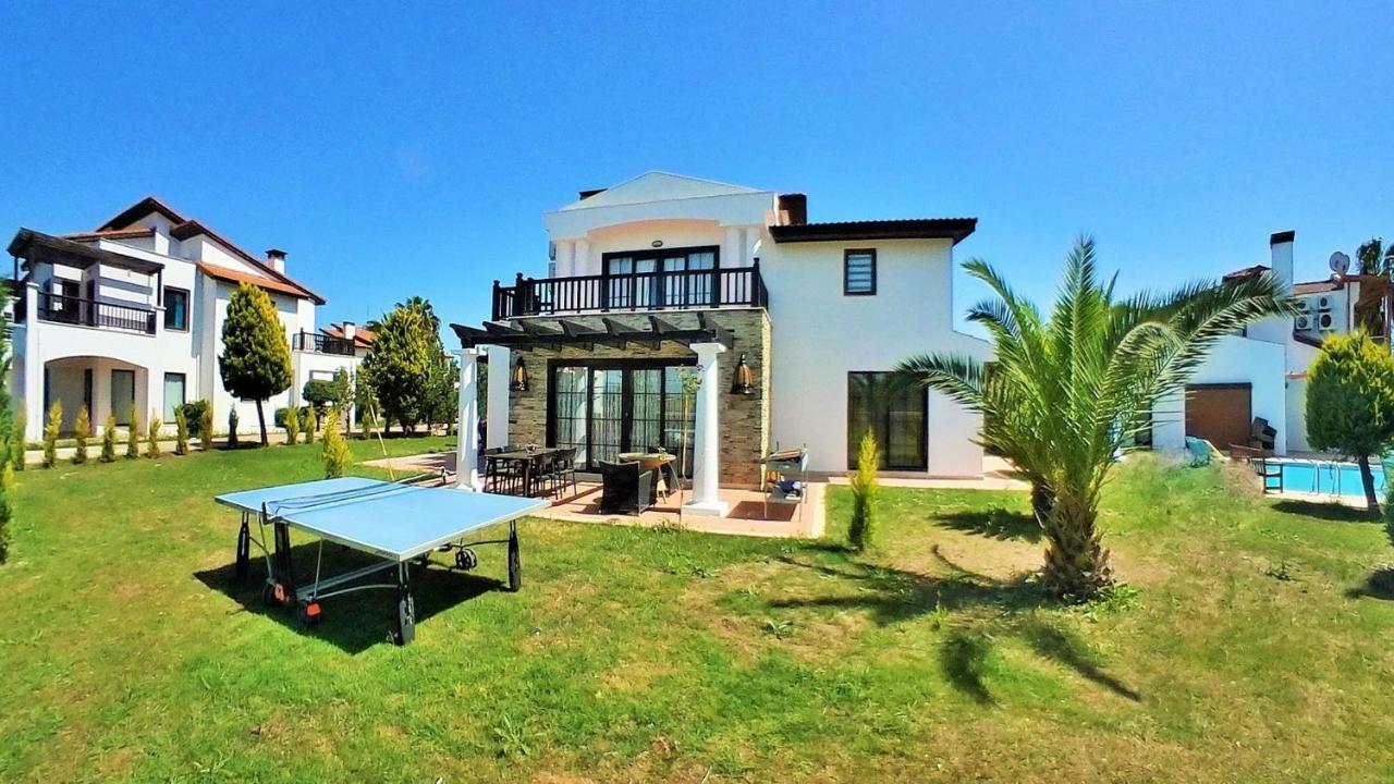 Fun&Sun Two Villas For Big Families 贝莱克 外观 照片