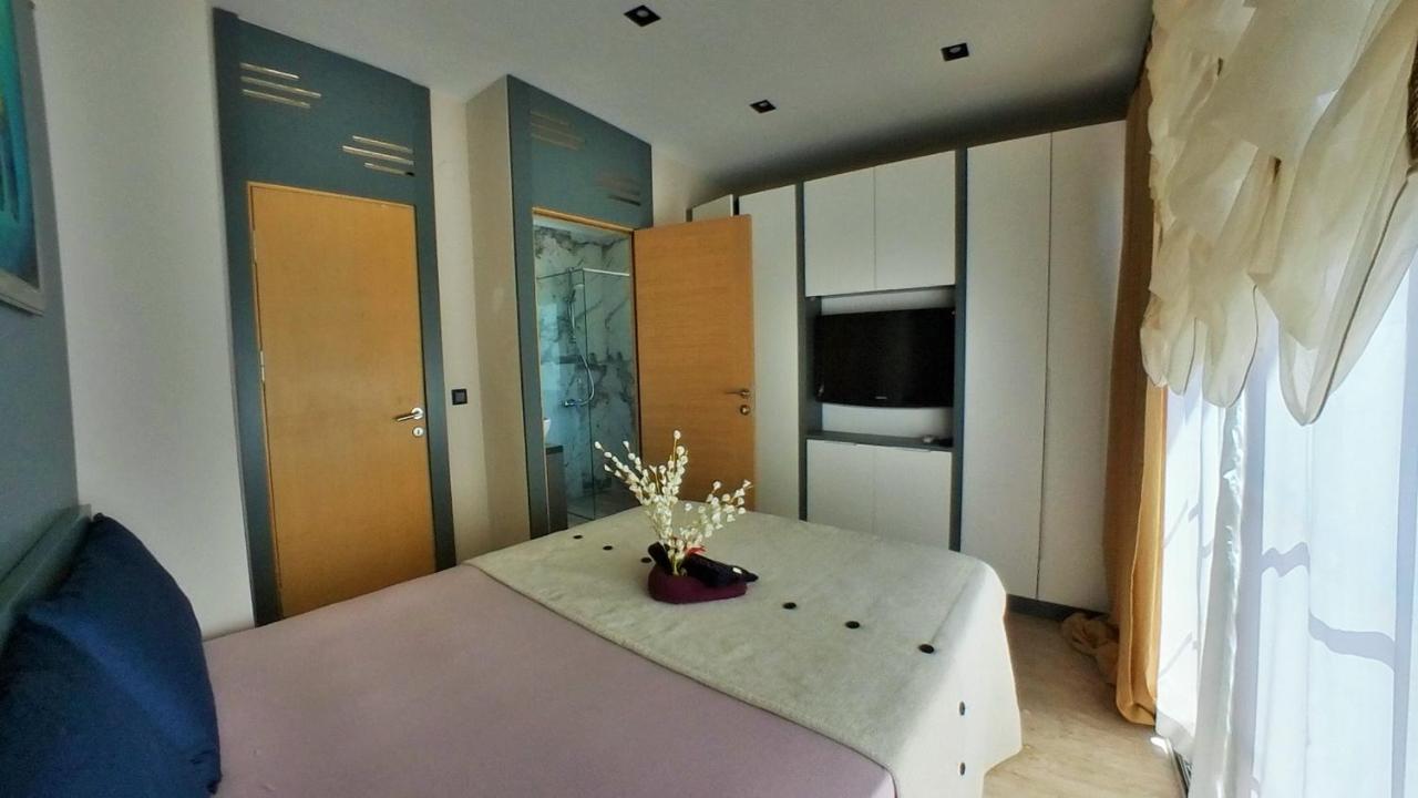 Fun&Sun Two Villas For Big Families 贝莱克 外观 照片