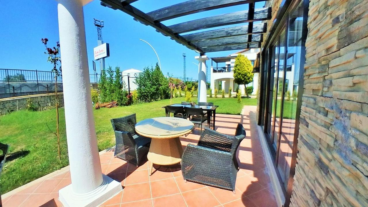 Fun&Sun Two Villas For Big Families 贝莱克 外观 照片
